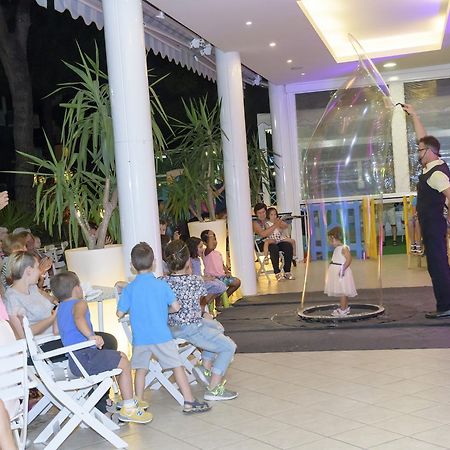 Mondial Hotel แชร์เวีย ภายนอก รูปภาพ